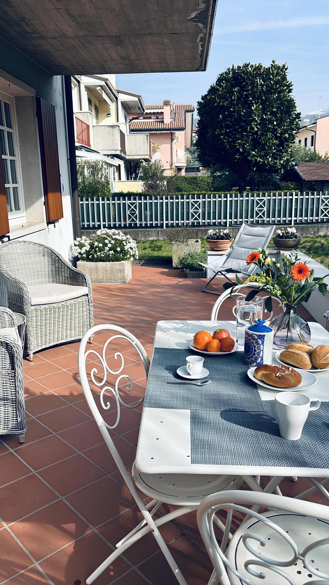 Canevon Suite Apartment Бардолино Экстерьер фото