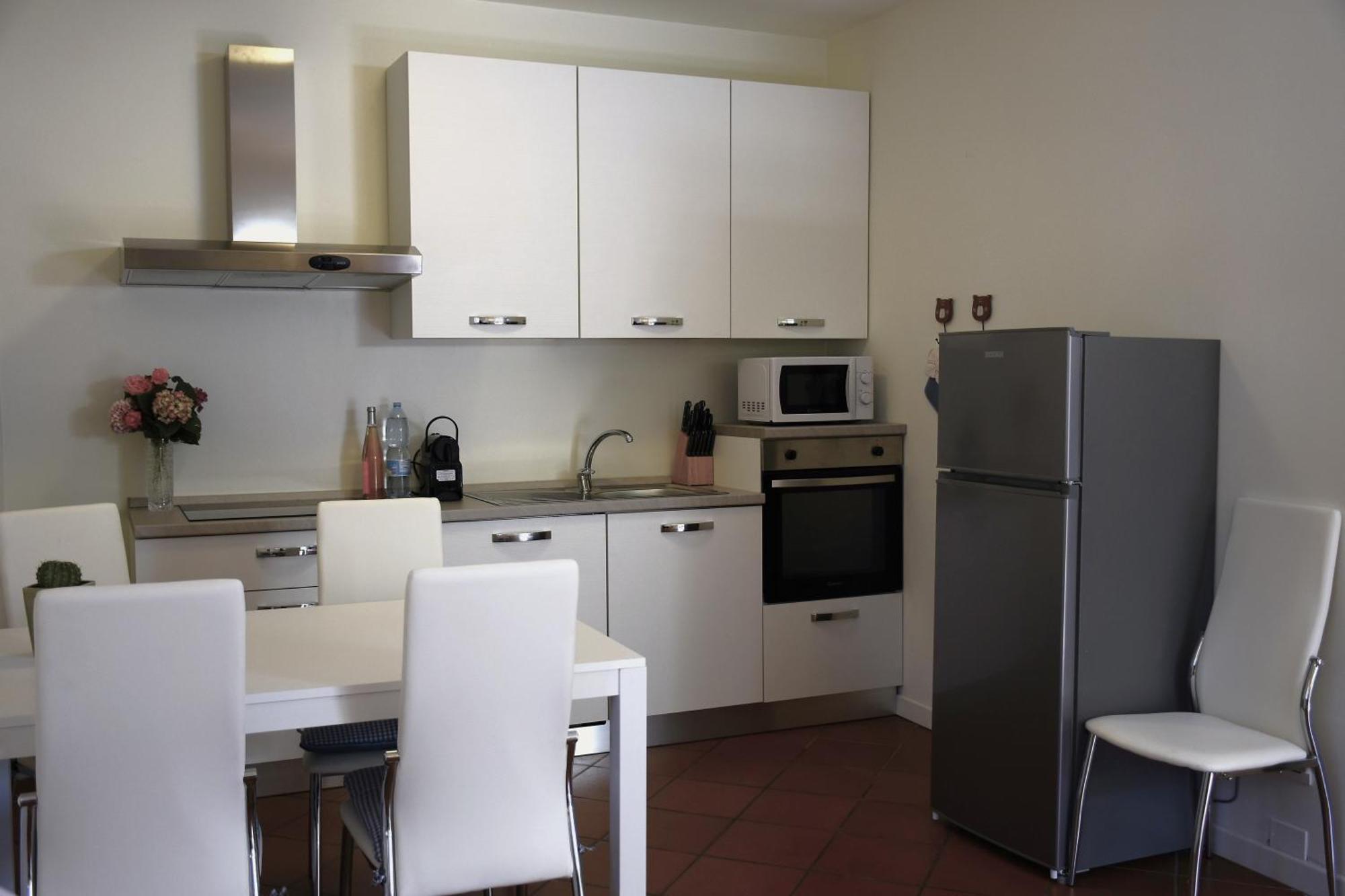 Canevon Suite Apartment Бардолино Экстерьер фото