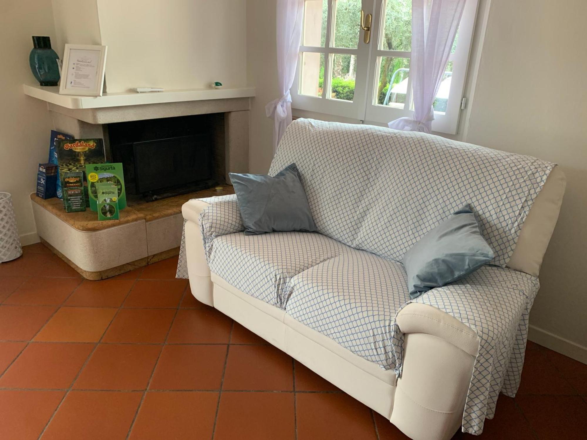 Canevon Suite Apartment Бардолино Экстерьер фото